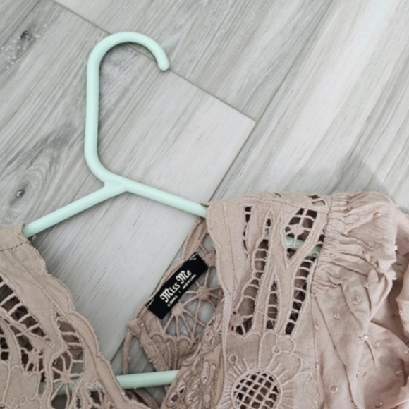 Elegant Beige Women's Top Sz XS - Picture 10 of 10